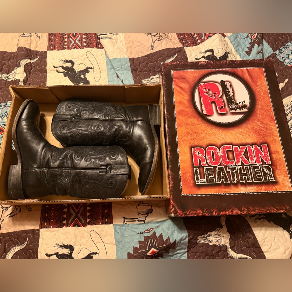 Black Cowboy Boots
